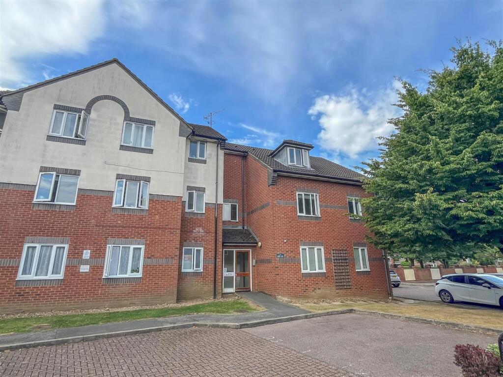 Main image of property: Siskin Close, Bushey