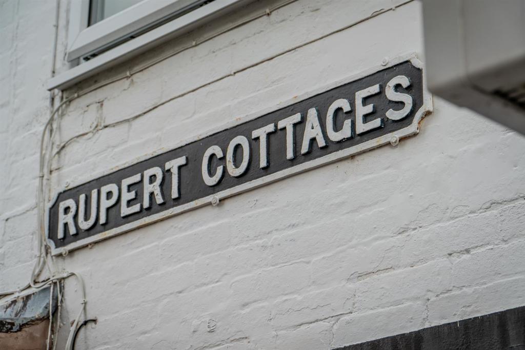 3 bedroom cottage for sale in Wilford Road, Ruddington, Nottingham, NG11