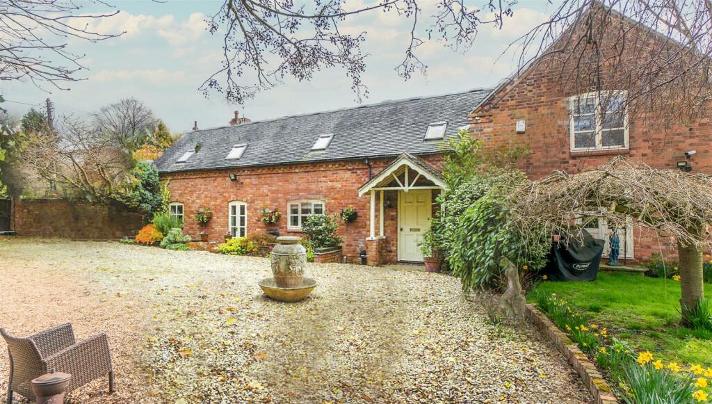 4 bedroom detached house for sale in Manor Farm, RatcliffeOnSoar