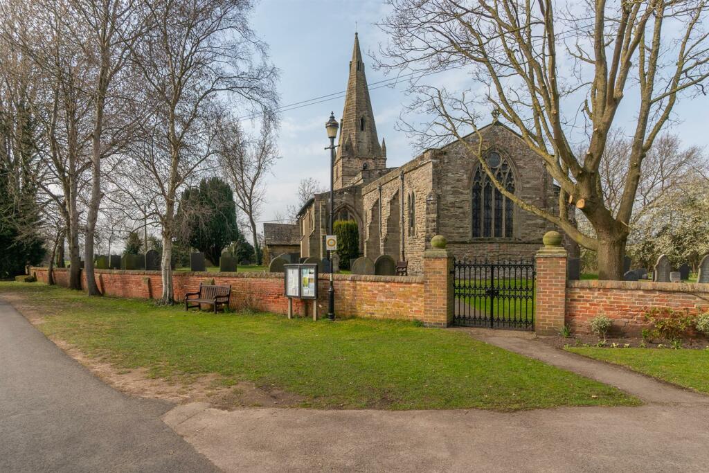 4 bedroom detached house for sale in Manor Farm, RatcliffeOnSoar