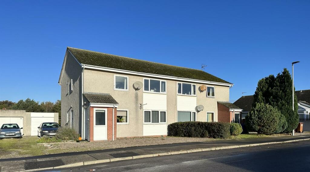 2 bedroom flat for sale in 34 Milnefield Avenue, Elgin, IV30