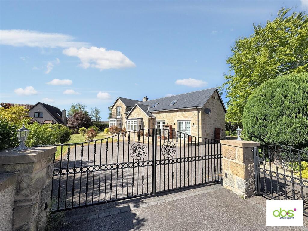 Main image of property: Whinnyknowe, Deanshaugh Road, Elgin