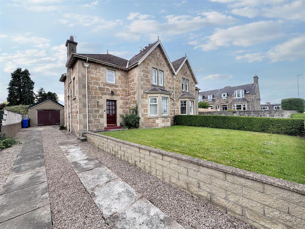 Main image of property: Cranleigh, 5 Young Street, Elgin