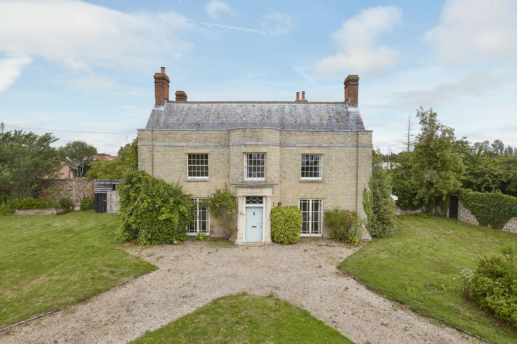 6 bedroom detached house for sale in Belchamp St Paul, Sudbury, Suffolk