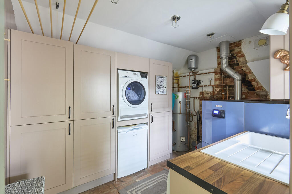 Additional property image - Bury Road, Thurlow, Suffolk
