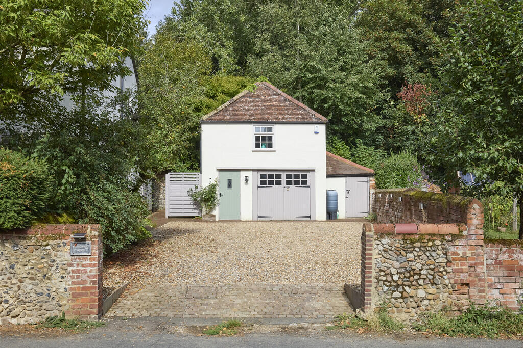 Additional property image - Bury Road, Thurlow, Suffolk