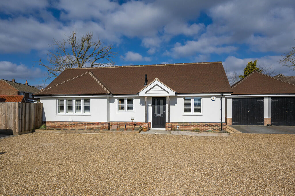 3 bedroom detached bungalow for sale in Glemsford, Sudbury, Suffolk, CO10