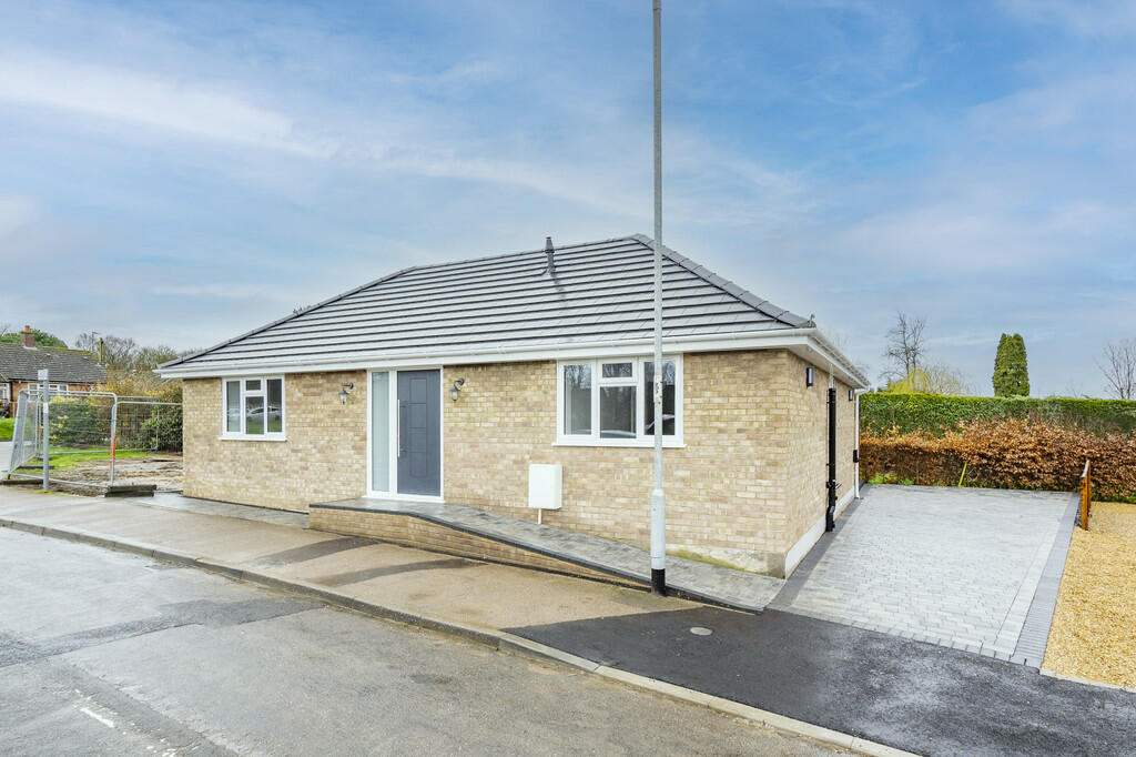 2 bedroom detached bungalow for sale in Long Melford, Sudbury, Suffolk