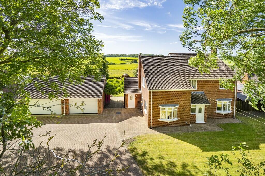 4 bedroom detached house for sale in Alpheton, Sudbury, Suffolk., CO10