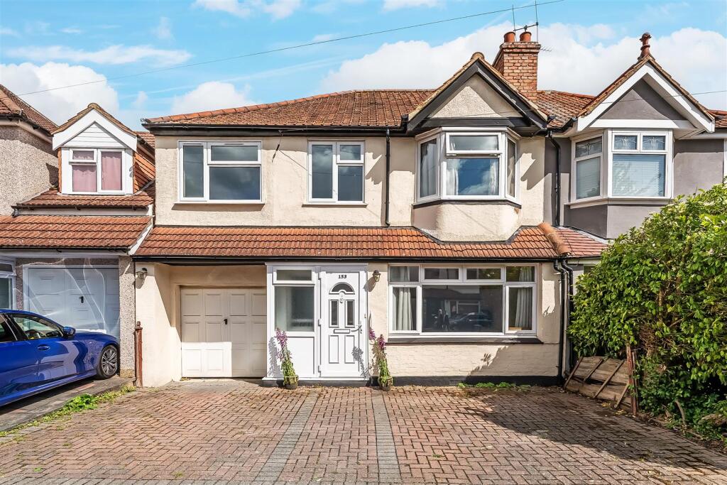 5 bedroom semi-detached house