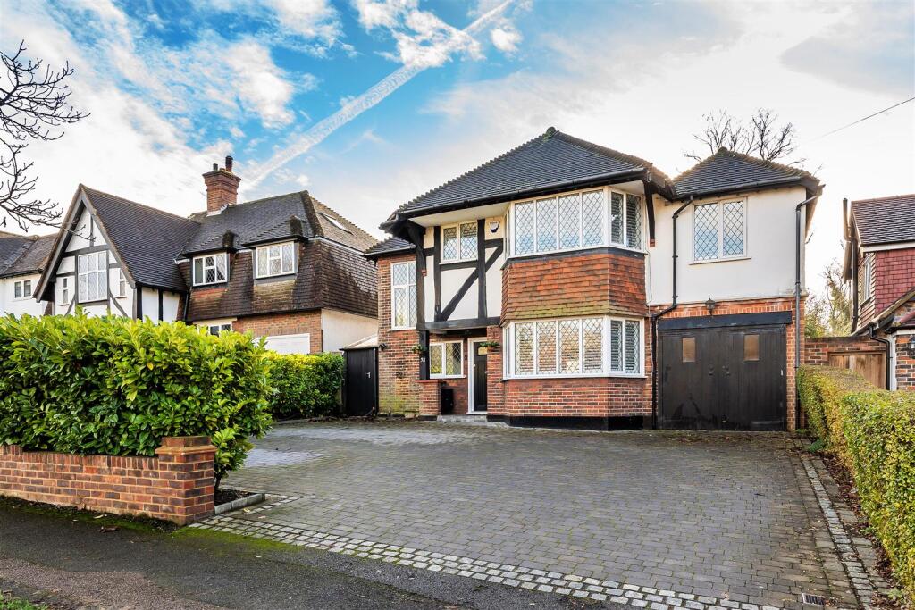 Main image of property: Chiltern Road, South Sutton, SM2