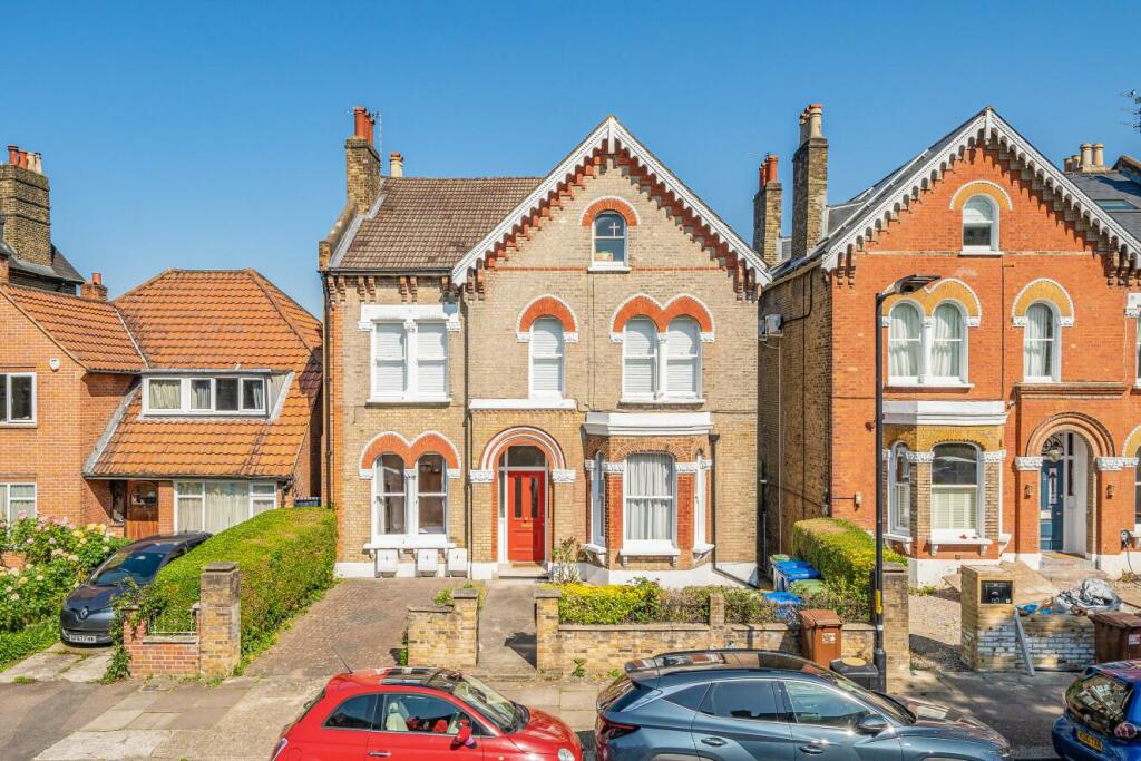 3 bedroom flat for sale in Marmora Road, East Dulwich, SE22