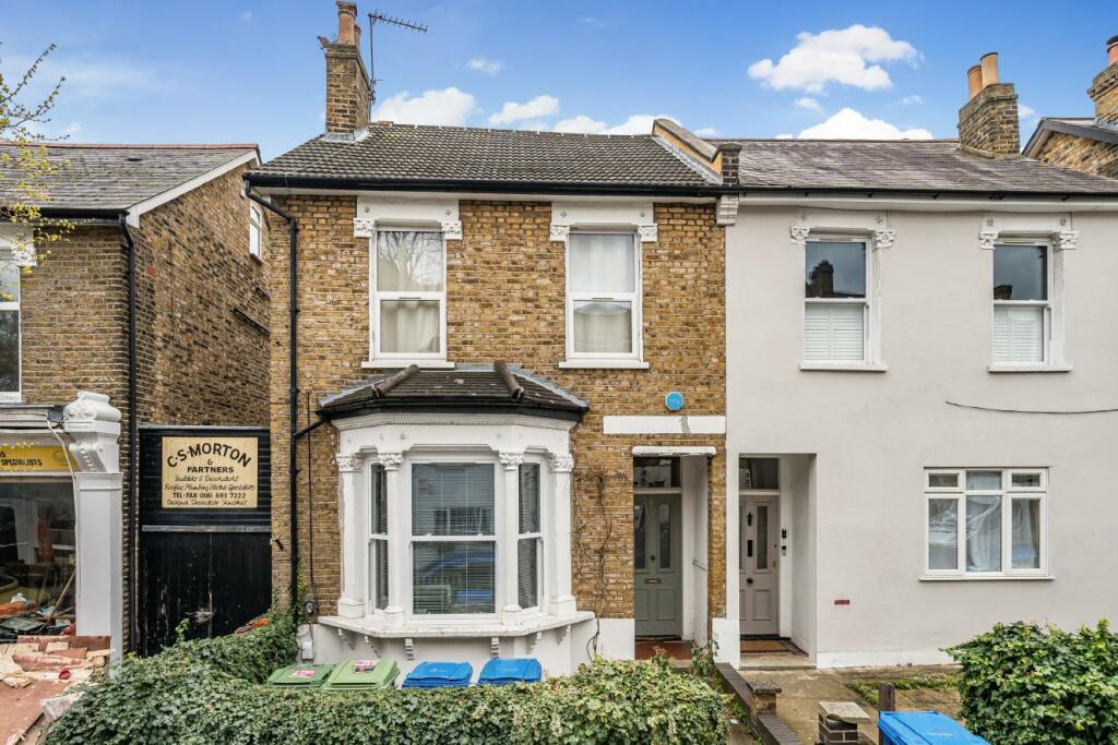 3 bedroom flat for sale in Crystal Palace Road, East Dulwich, SE22