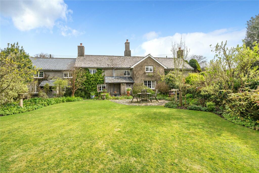 4 bedroom detached house for sale in South Molton, Devon, EX36