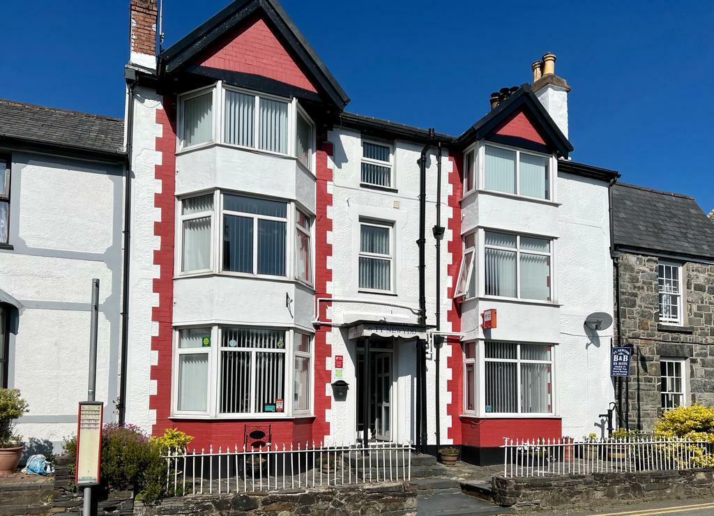 7 bedroom house for sale in Trefriw, LL27