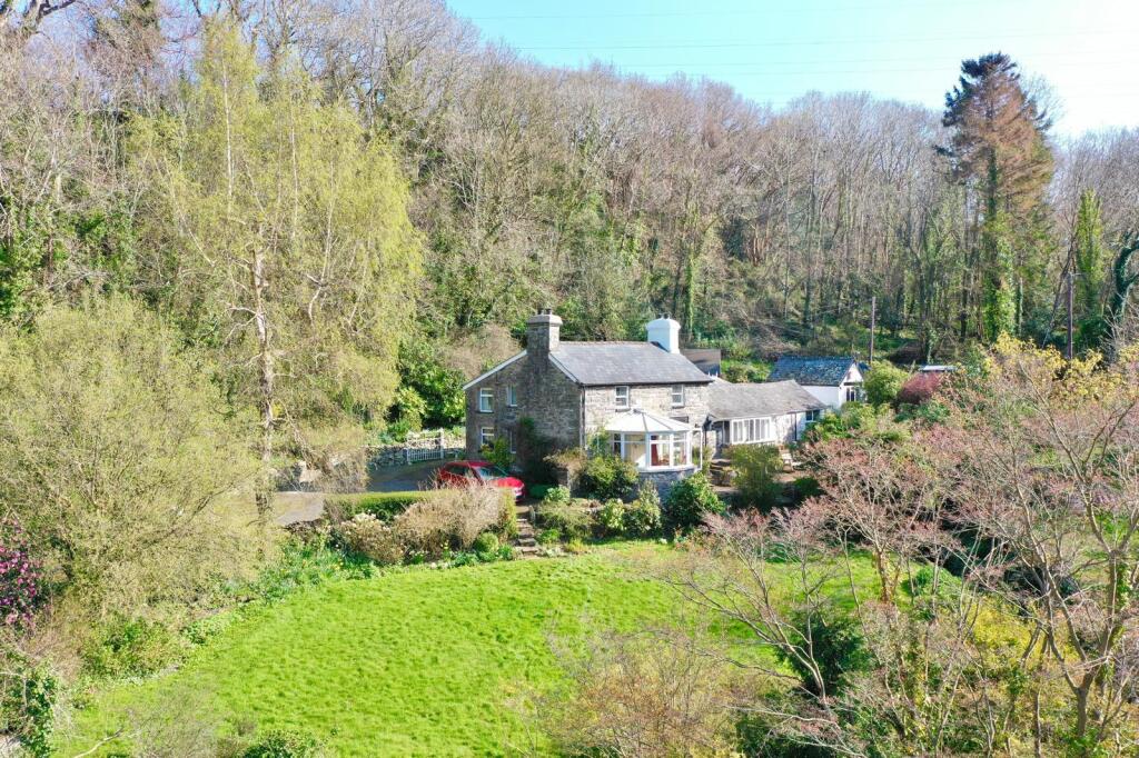 Main image of property: Maenan