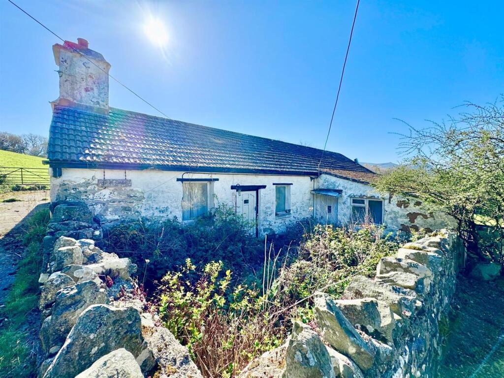 Main image of property: Maenan, Llanrwst
