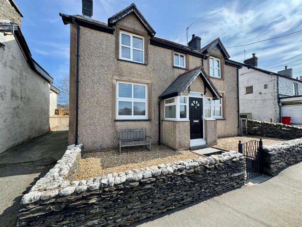 Main image of property: King Street, Cerrigydrudion, Corwen