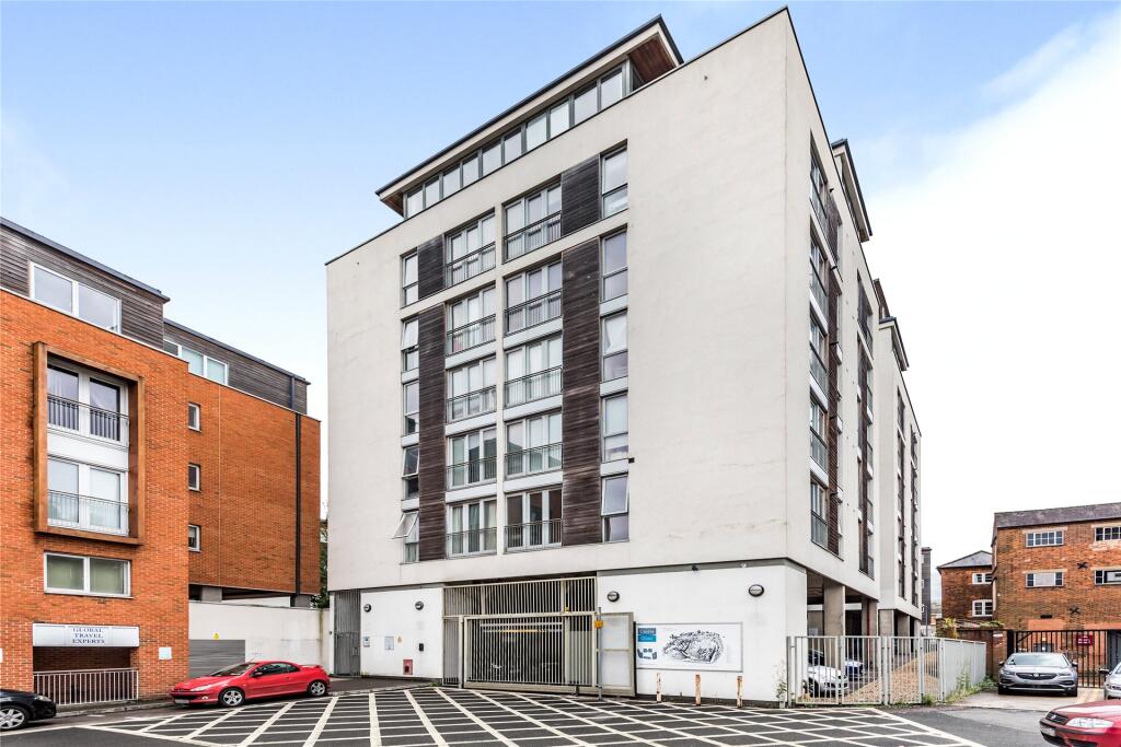 Main image of property: Castle Lane, Bedford, Bedfordshire, MK40