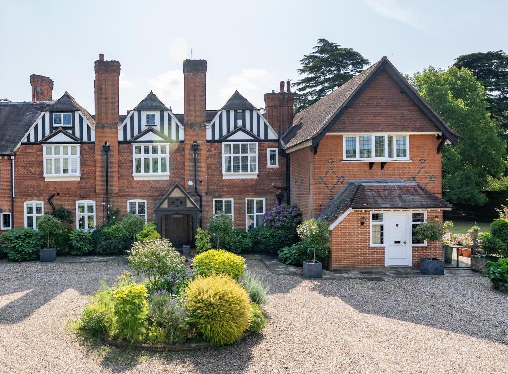 Main image of property: Portsmouth Road, Cobham, Surrey, KT11