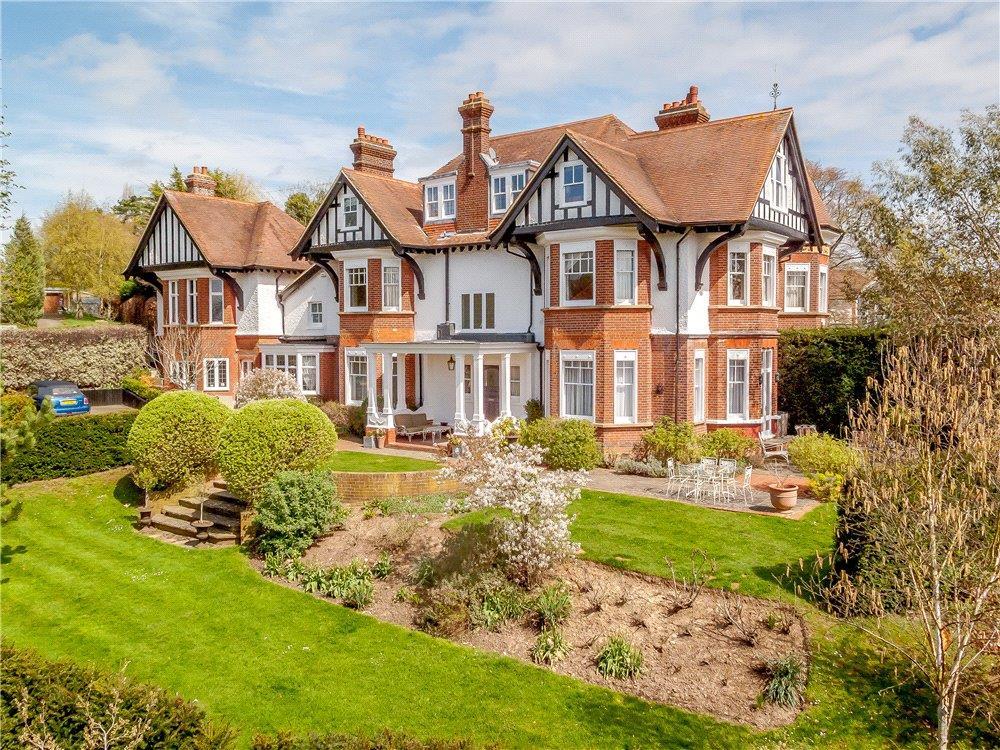 4 bedroom semidetached house for sale in Wrens Hill, Oxshott, Surrey