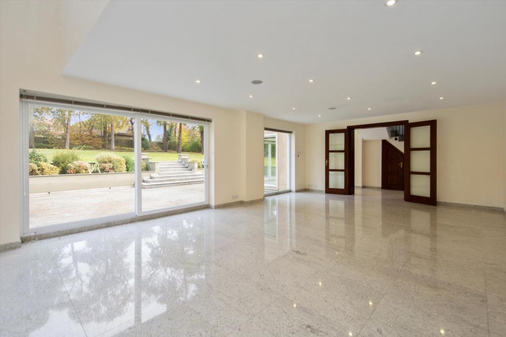 5 bedroom detached house for sale in Woodland Drive, East Horsley, Leatherhead, Surrey, KT24