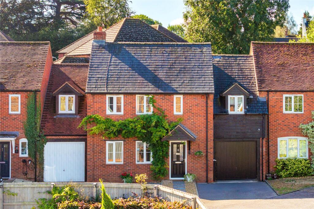 Main image of property: Main Street, Tingewick, Buckingham, Buckinghamshire, MK18
