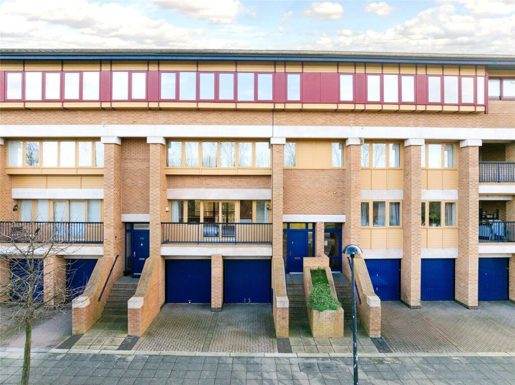 Main image of property: North Row, Milton Keynes, Buckinghamshire, MK9