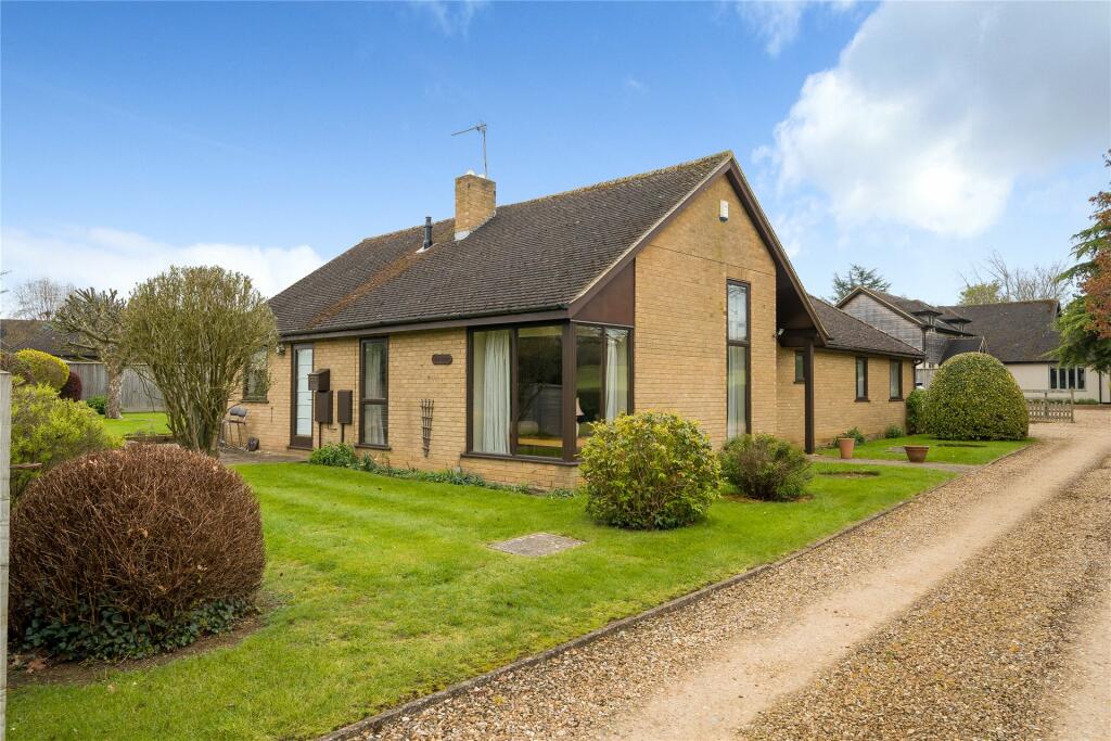 Main image of property: Hulton Drive, Emberton, Buckinghamshire, MK46