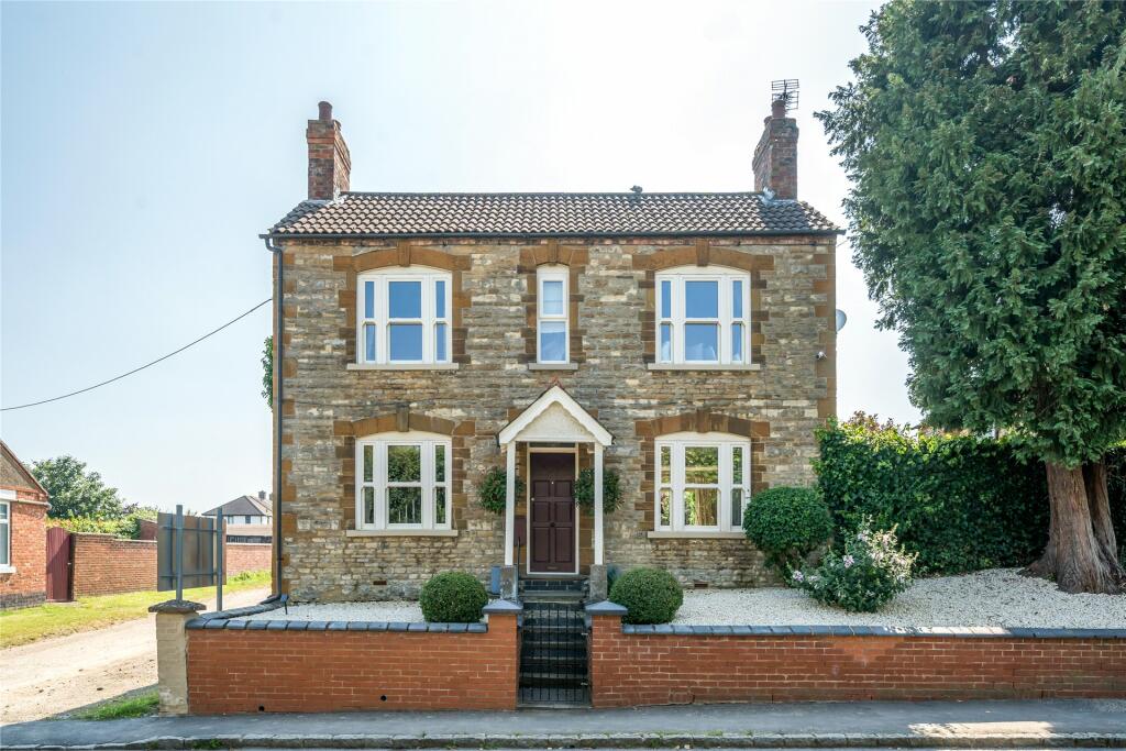 Main image of property: London Road, Bozeat, Northamptonshire, NN29