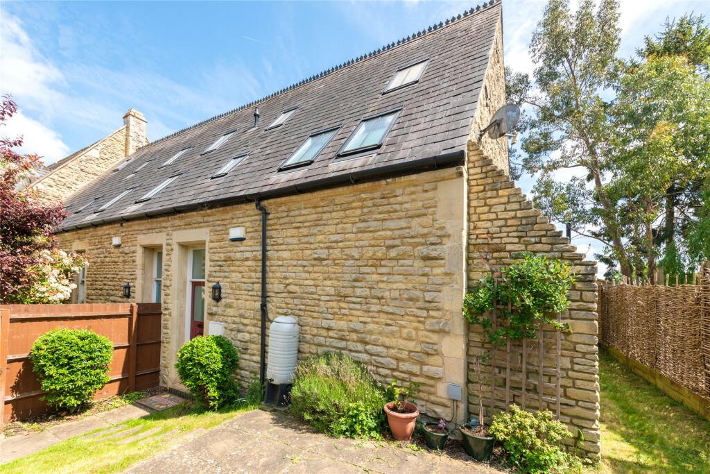 Main image of property: High Street, Bozeat, Northamptonshire, NN29