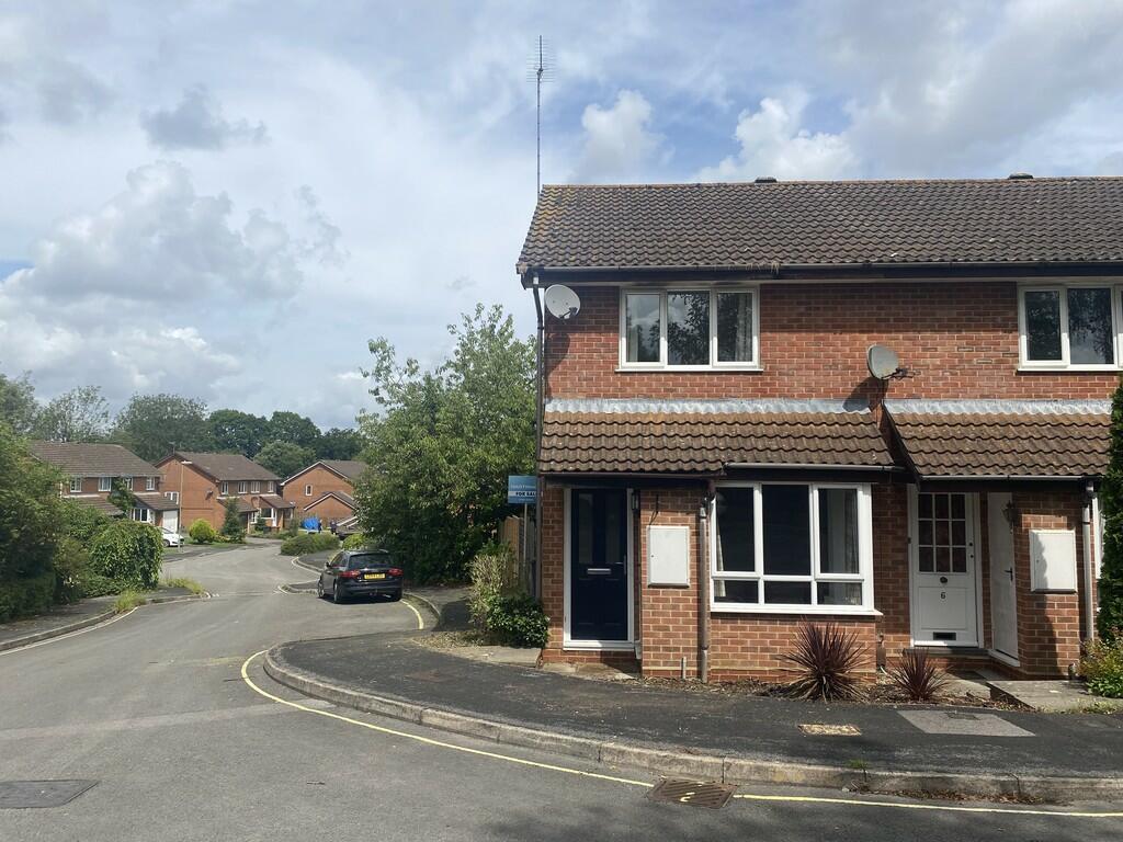 2 bedroom end of terrace house for sale in Hurst Close, Chandlers Ford