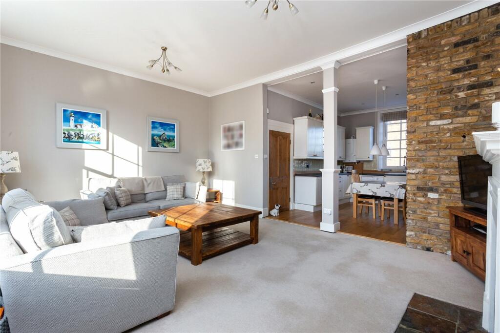 3 bedroom for rent in Mildmay Park, London, N1