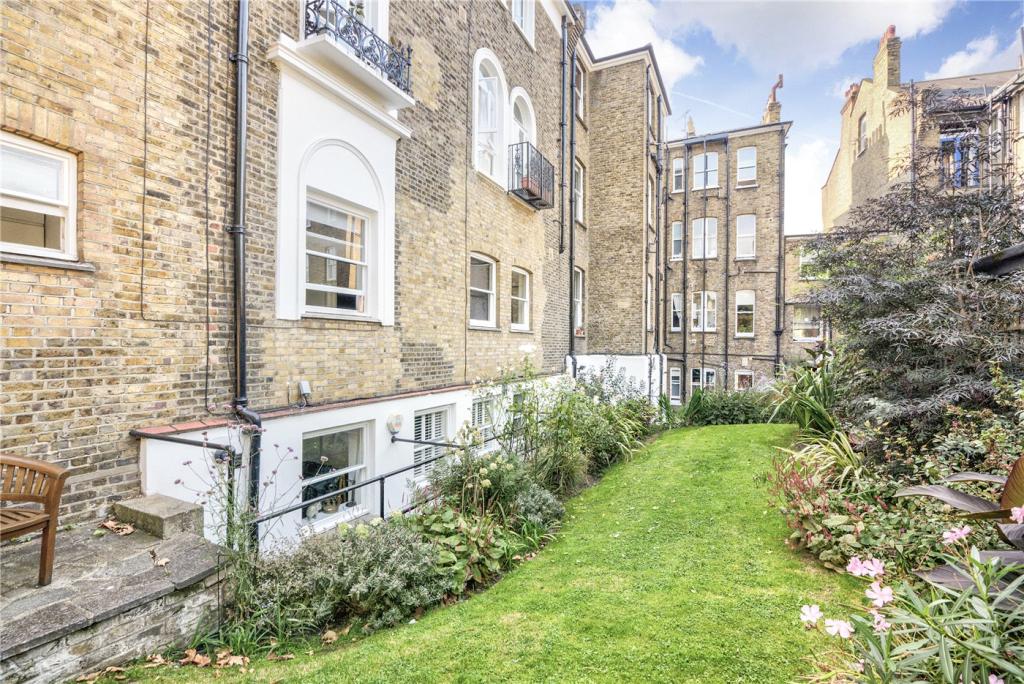 2 bedroom apartment for sale in Highbury Crescent, London, N5