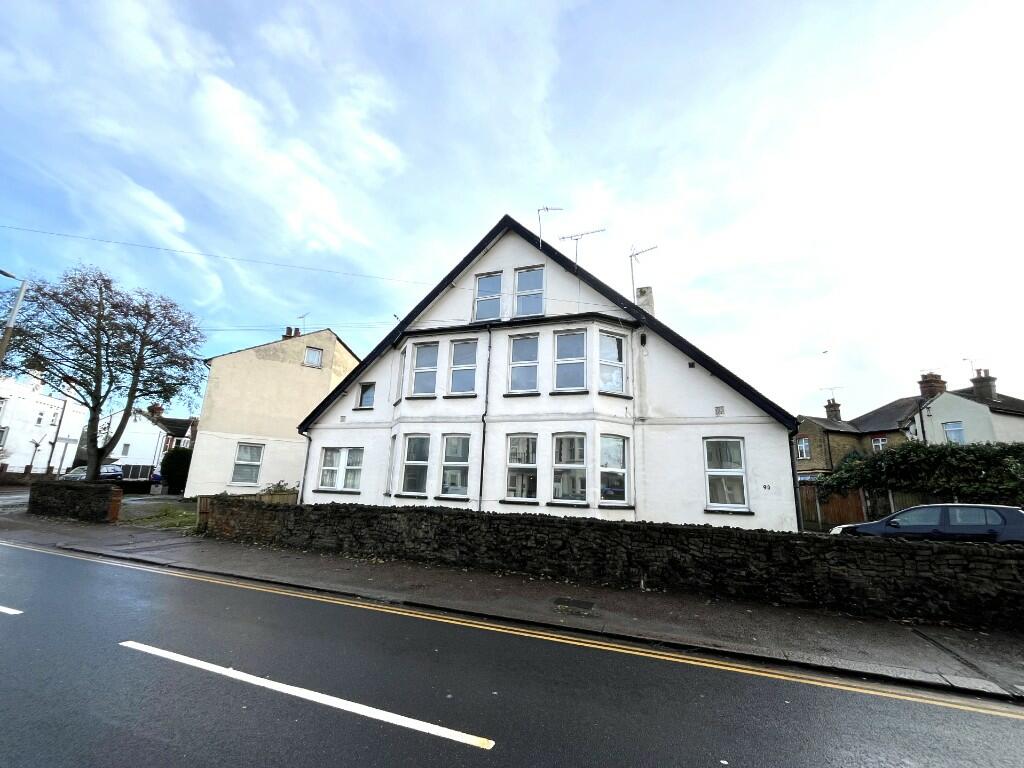 Main image of property: West Road, Westcliff-On-Sea, Essex, SS0