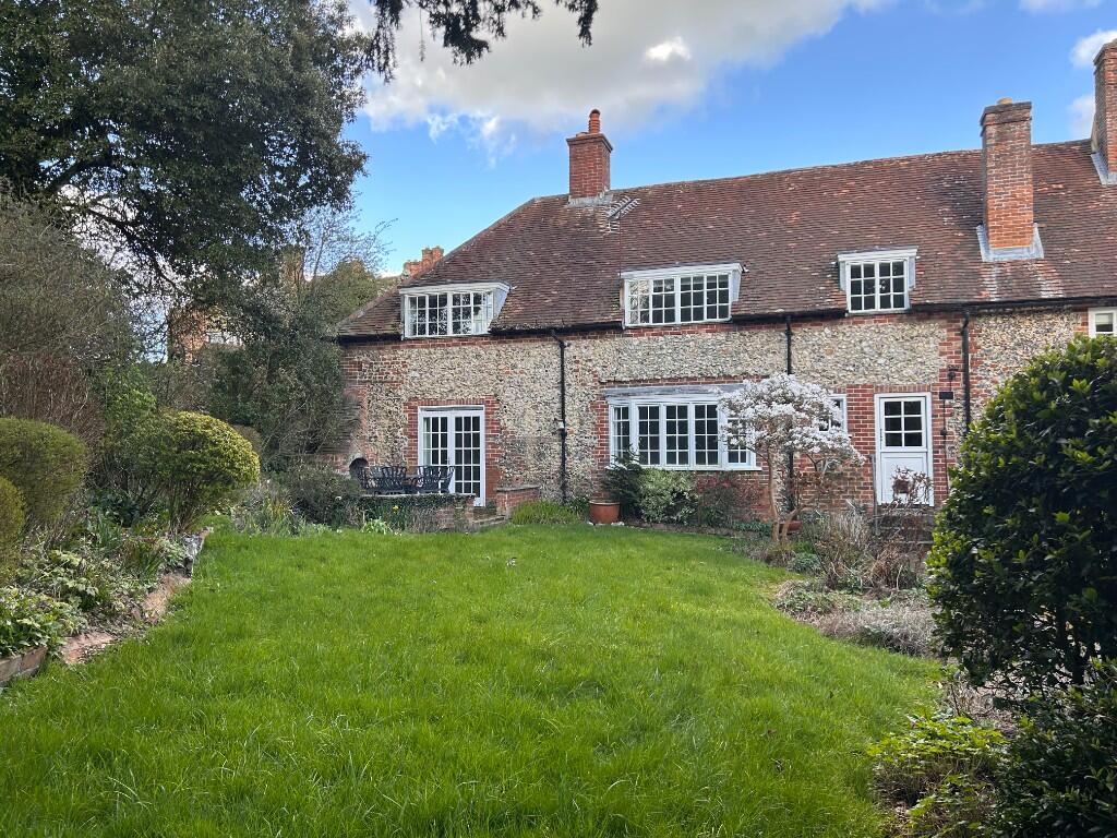 Main image of property: Greys Court,Rotherfield Greys,RG9