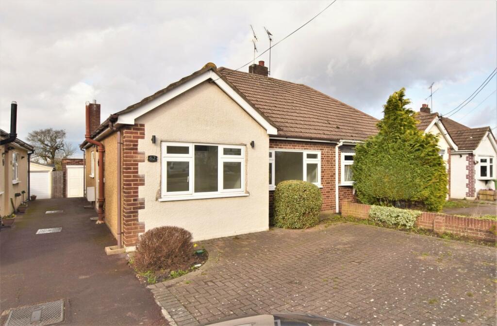 2 bedroom semi-detached bungalow for sale in Orchard Lane, Pilgrims Hatch, Brentwood, CM15