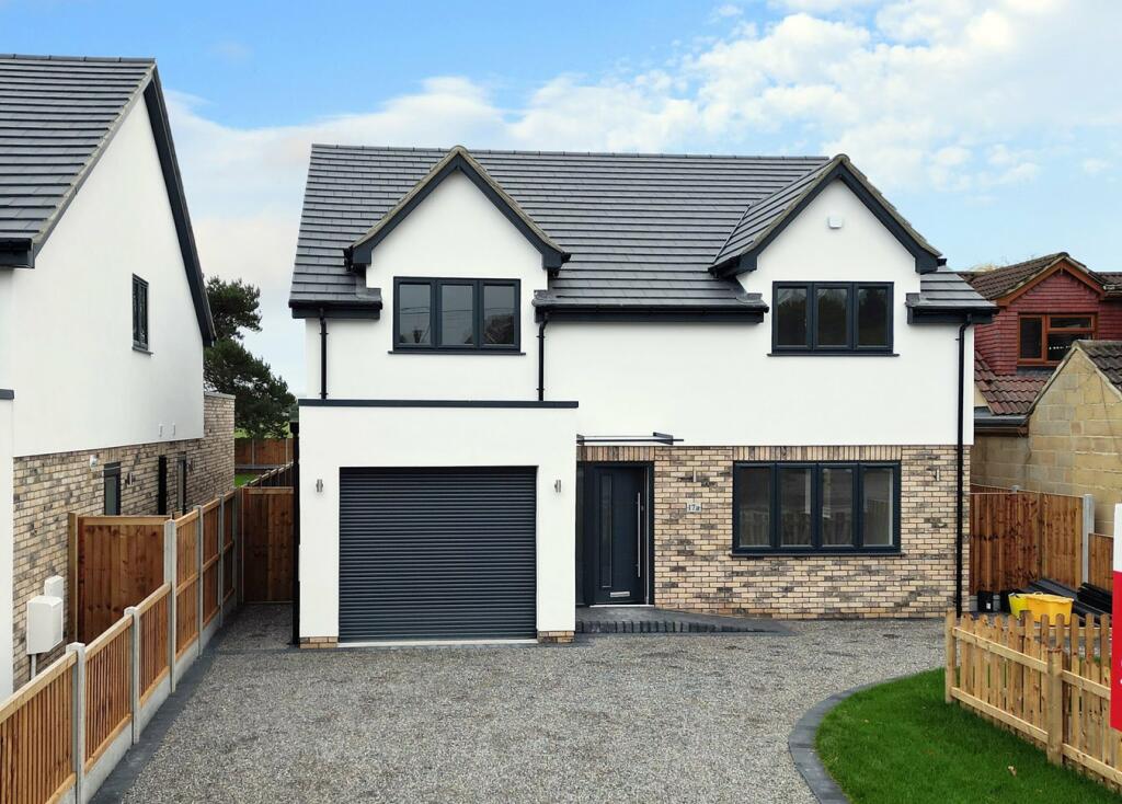4 bedroom detached house for sale in St Agnes Road, Billericay, CM12