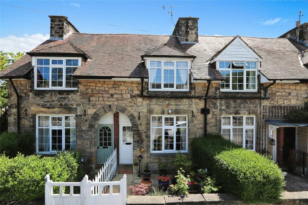 2 bedroom terraced house for sale in Goatscliff Cottages, Grindleford