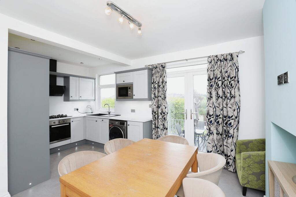 3 bedroom semidetached house for sale in Stradbroke Road, Sheffield, South Yorkshire, S13