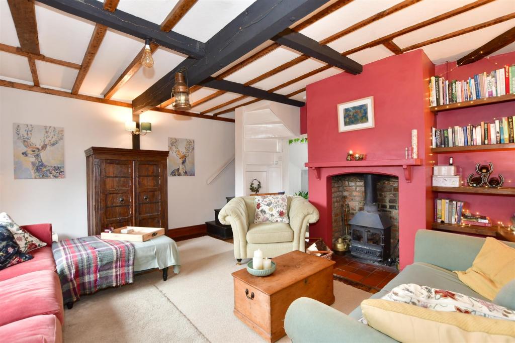 4 bedroom detached house for sale in Watergate Road, Newport, Isle of