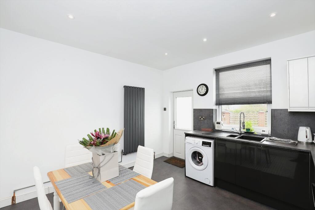 2 bedroom end of terrace house for sale in Upperthorpe Villas