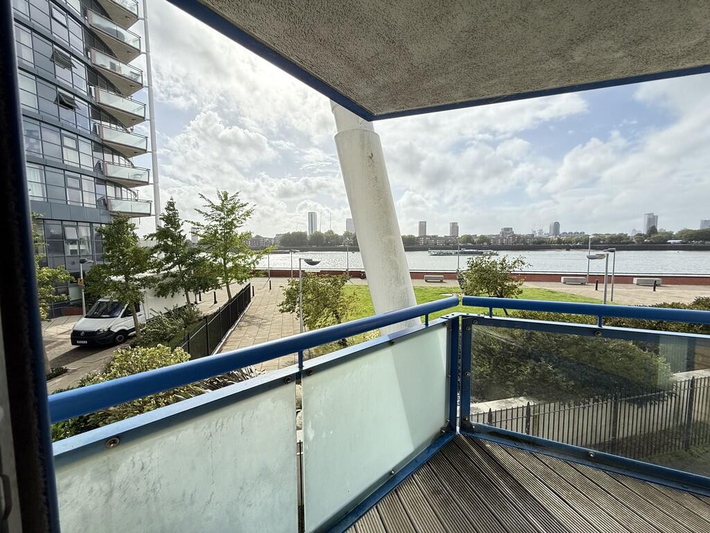 Main image of property: Apollo Building, 1 Newton Place, E14