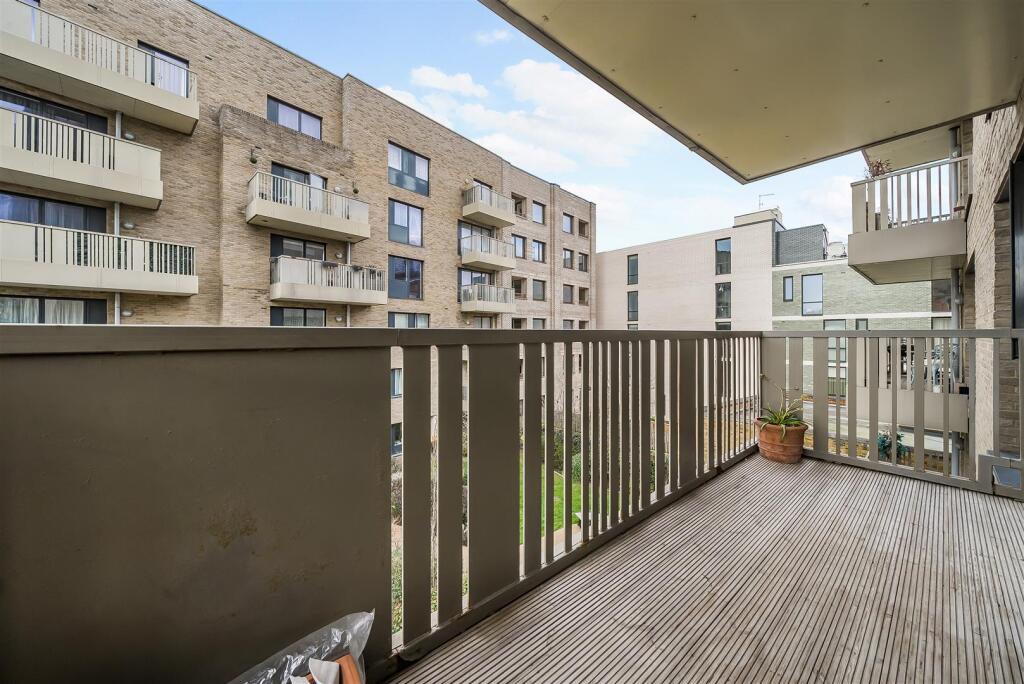 Main image of property: Wandsworth High Street, SW18