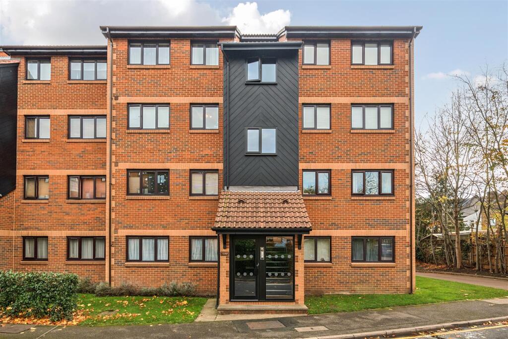 Main image of property: Cross Road, The Pelhams, Wimbledon