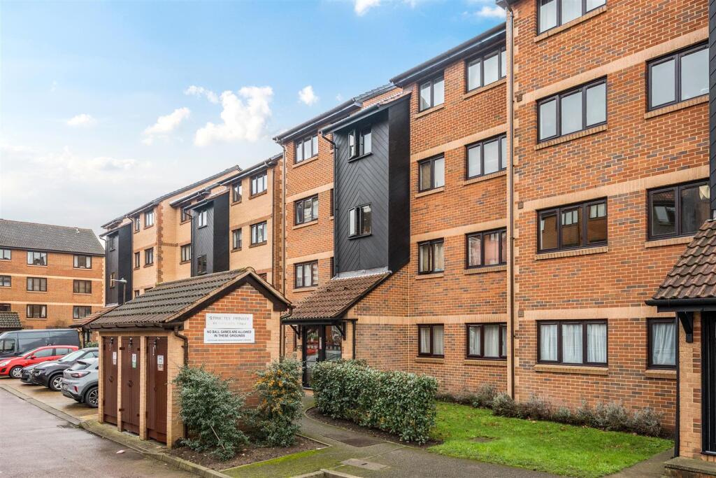 Main image of property: Cross Road, Wimbledon, SW19