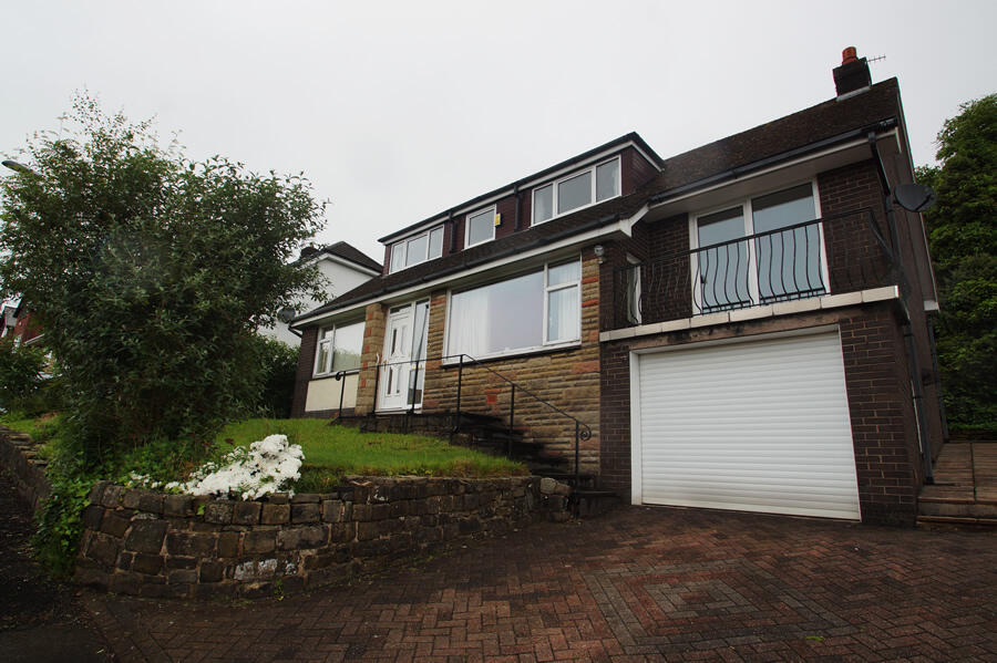 6 bedroom detached house for sale in Summershades Lane, Grasscroft, OL4