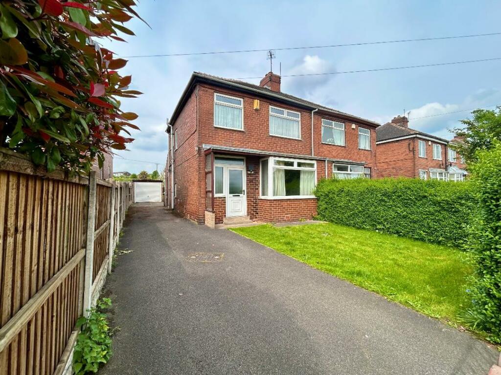 3 bedroom semidetached house for sale in Sowgate Lane, Ferrybridge