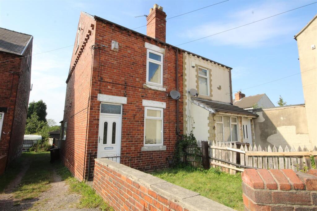 3 bedroom semi-detached house