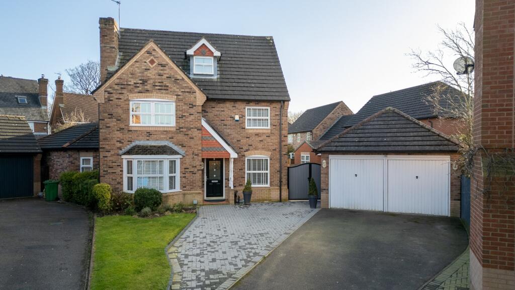 4 bedroom detached house for sale in Chesterton Drive, Winwick
